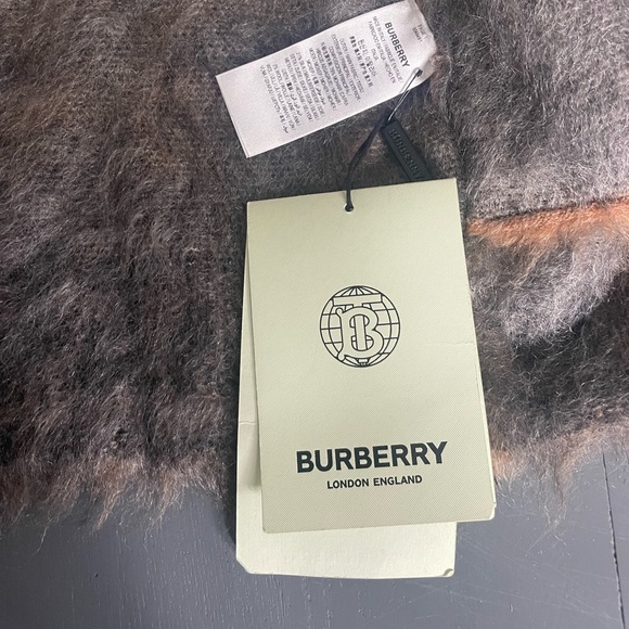 Burberry Nadeen Mohair Beige Check Cardigan - Picture 8 of 8